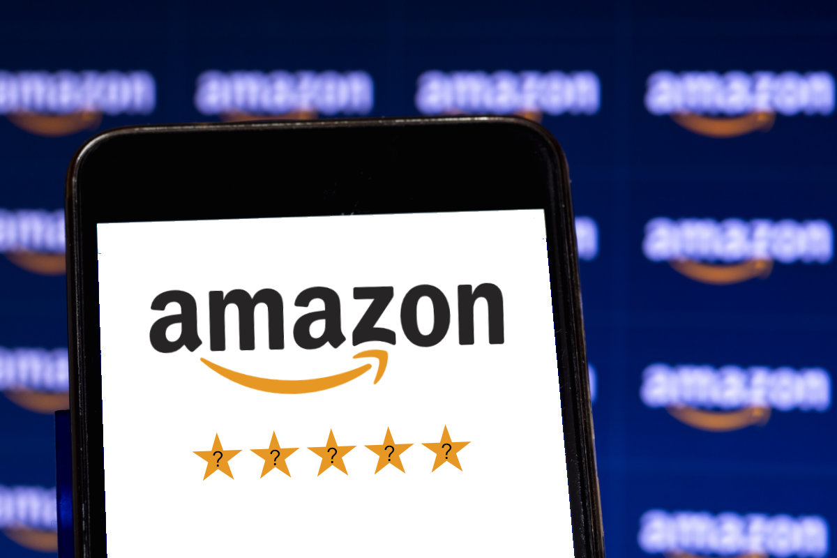 Amazon battles fake reviews