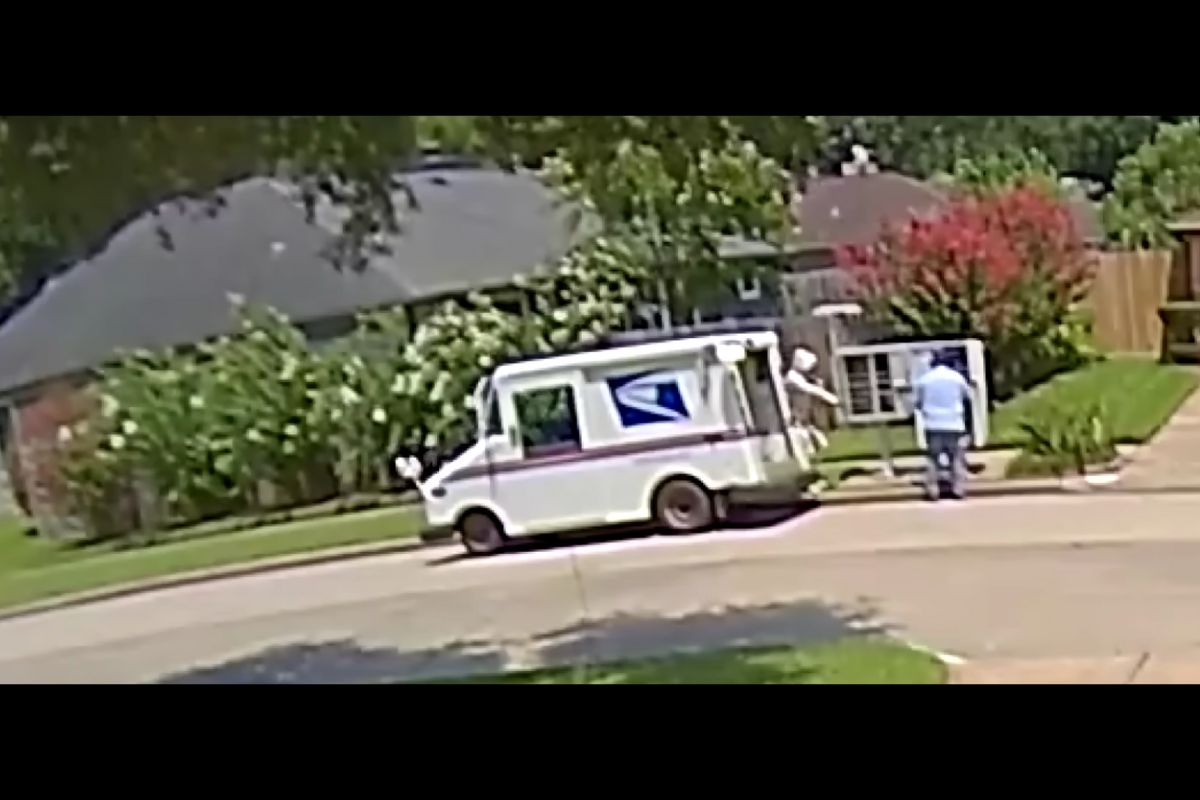 USPS Postal Worker held at gunpoint in Houston